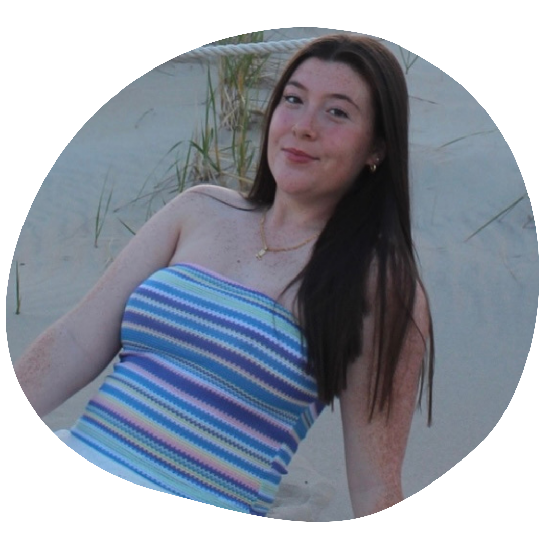 Riley Jones' professional headshot linked to her portfolio.